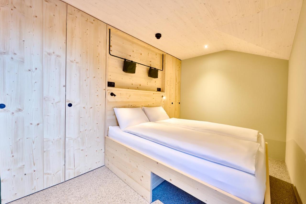 Apart Hotel Adelboden Am Dorfplatz Exteriör bild